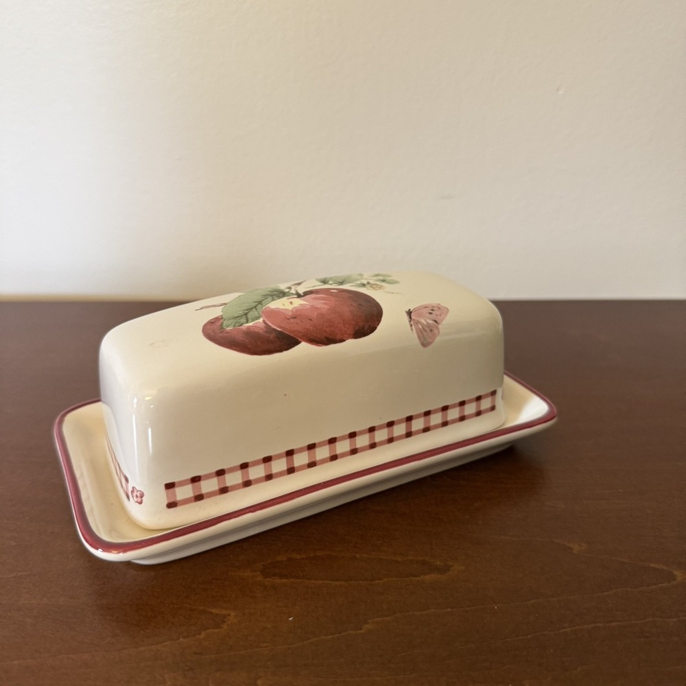 Pfaltzgraff Delicious Apple Covered Butter Dish